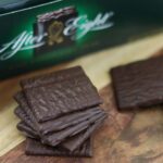 Nestle After Eight Mint Chocolate Thins Sweets 200g - Image 3